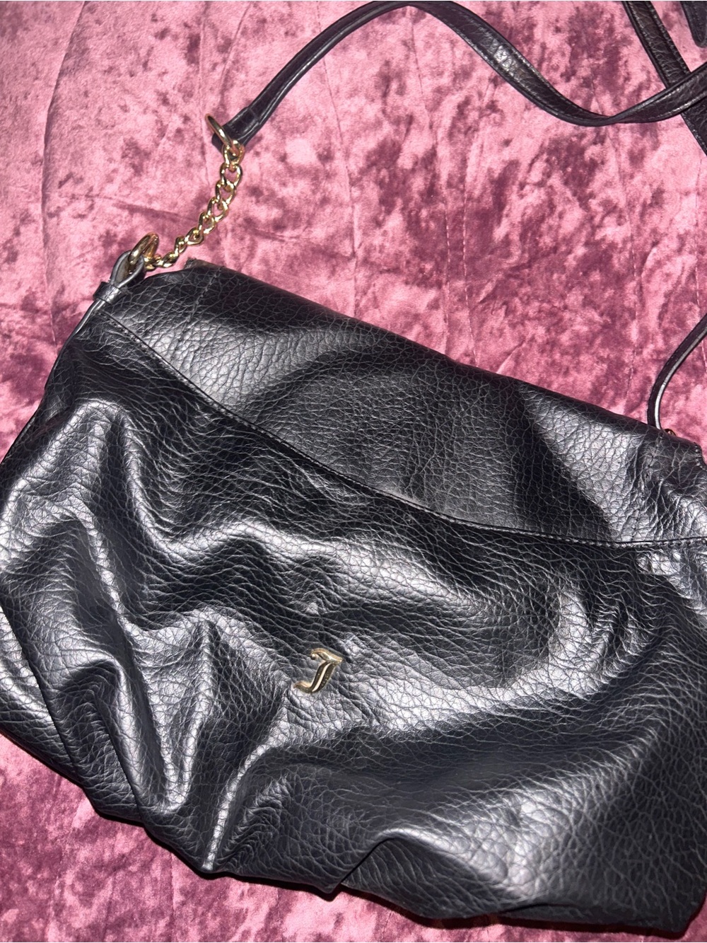 Juicy Couture Black Leather Shoulder Bag with Gold Hardware - Picture 3 of 3